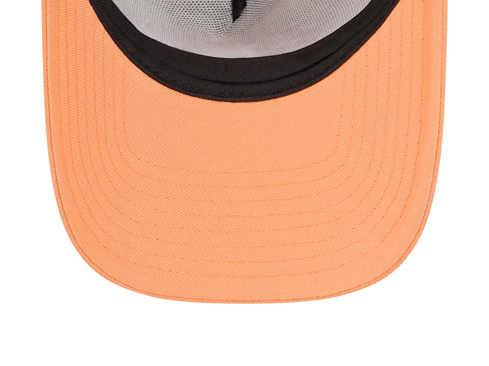 New Era Tampa Bay Buccaneers Sideline 2024 9Forty A Frame Trucker Snapback Gorra