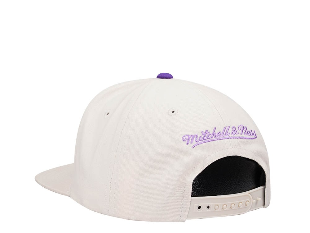Mitchell & Ness Toronto Raptors Reframe Retro Off White Snapback Gorra