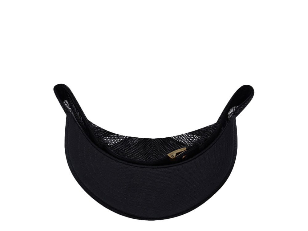 Von Dutch Oval Patch Black Edition Trucker Kids Strapback Gorra