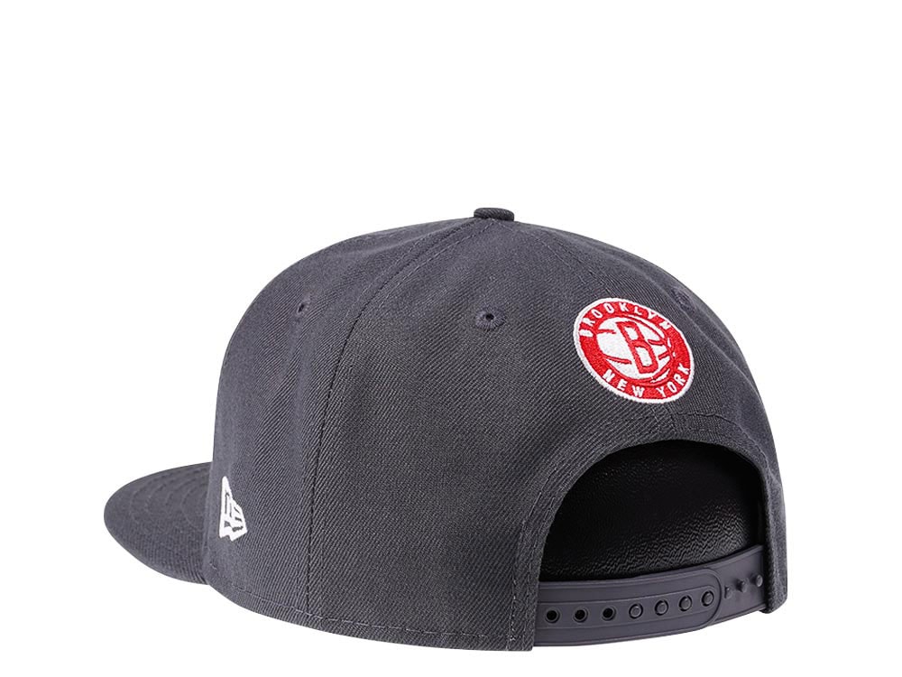 New Era Brooklyn Nets Graphite Red Edition 9Fifty Snapback Gorra