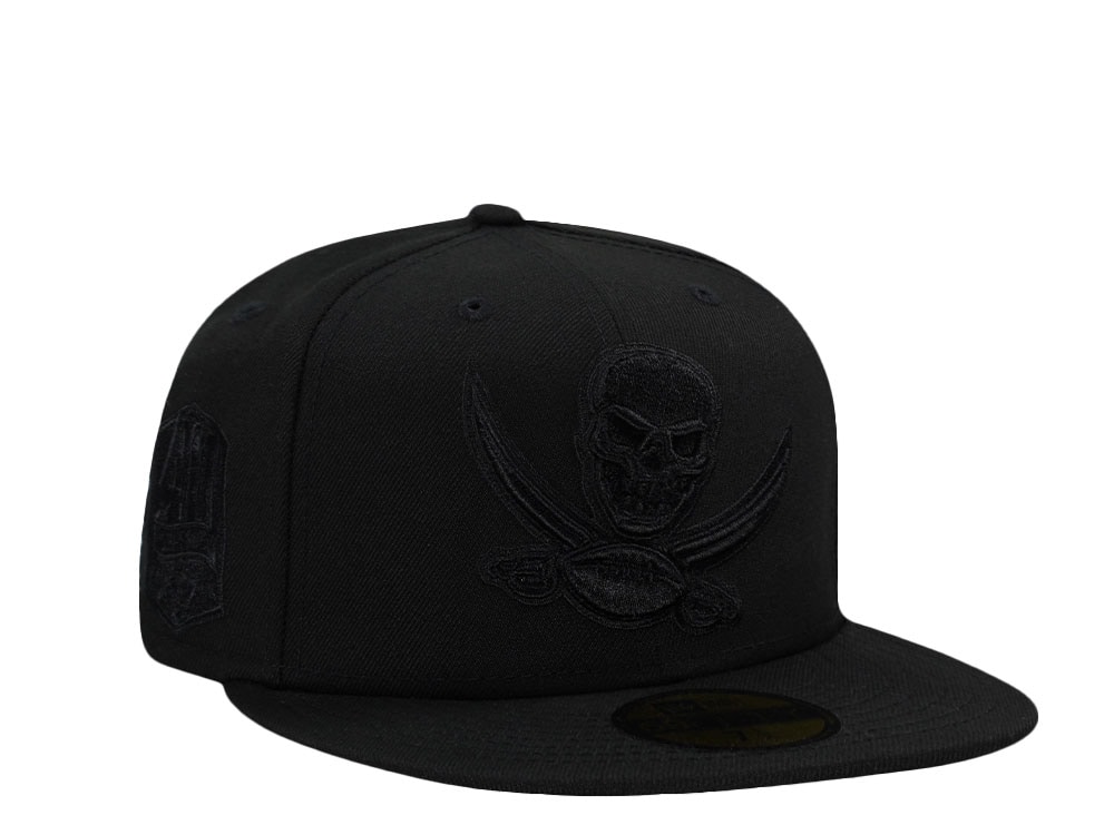 New Era Tampa Bay Buccaneers 40th Anniversary Blackout Prime Edition 59Fifty Fitted Gorra