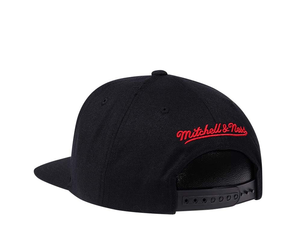 Mitchell & Ness Philadelphia 76ers Black Zig Zag Satin Undervisor Snapback Gorra