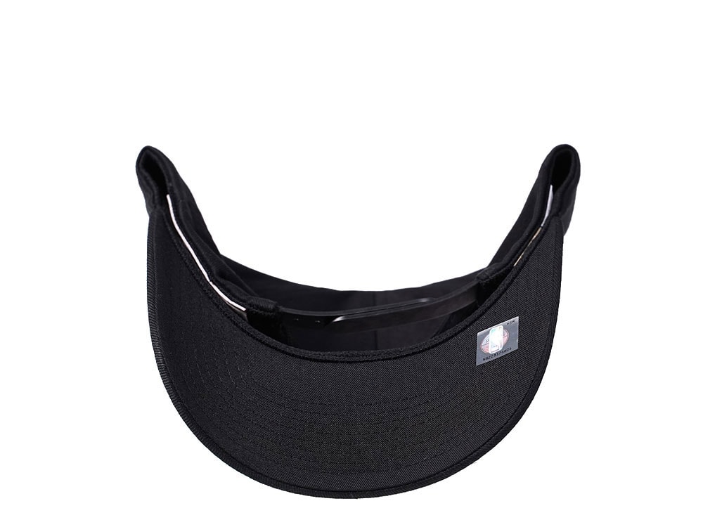 Mitchell & Ness Brooklyn Nets Liquid Chrome Red Line Flex Snapback Gorra