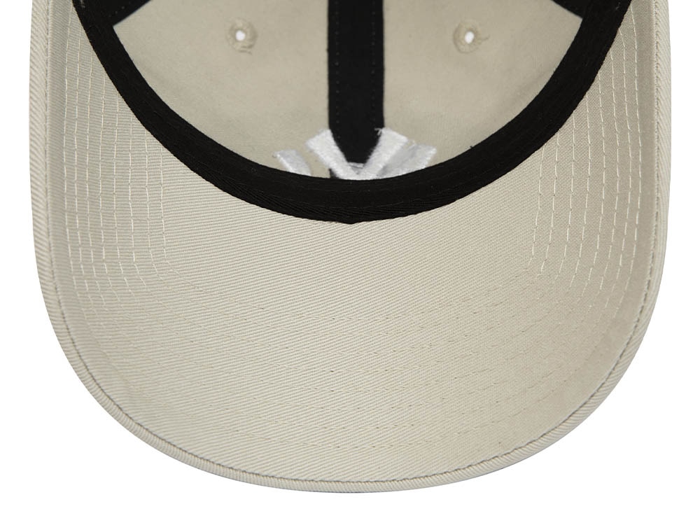 New Era New York Yankees League Essential Creme 9Twenty Strapback Gorra