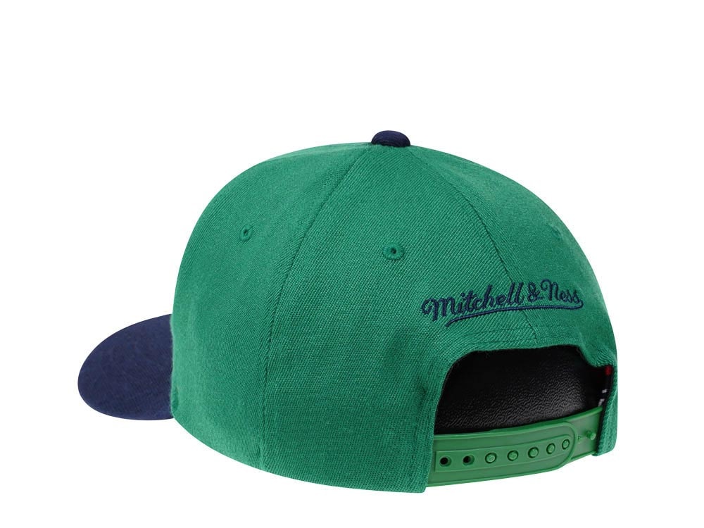 Mitchell & Ness Dallas Mavericks Team Two Tone Red Line Solid Flex Snapback Gorra