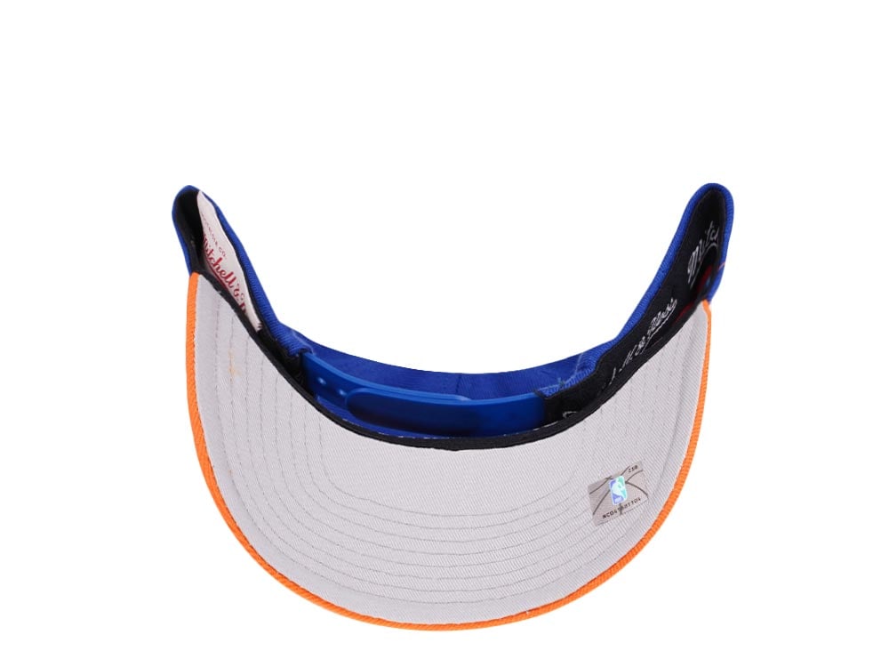 Mitchell & Ness New York Knicks Team Two Tone Red Line Solid Flex Snapback Gorra