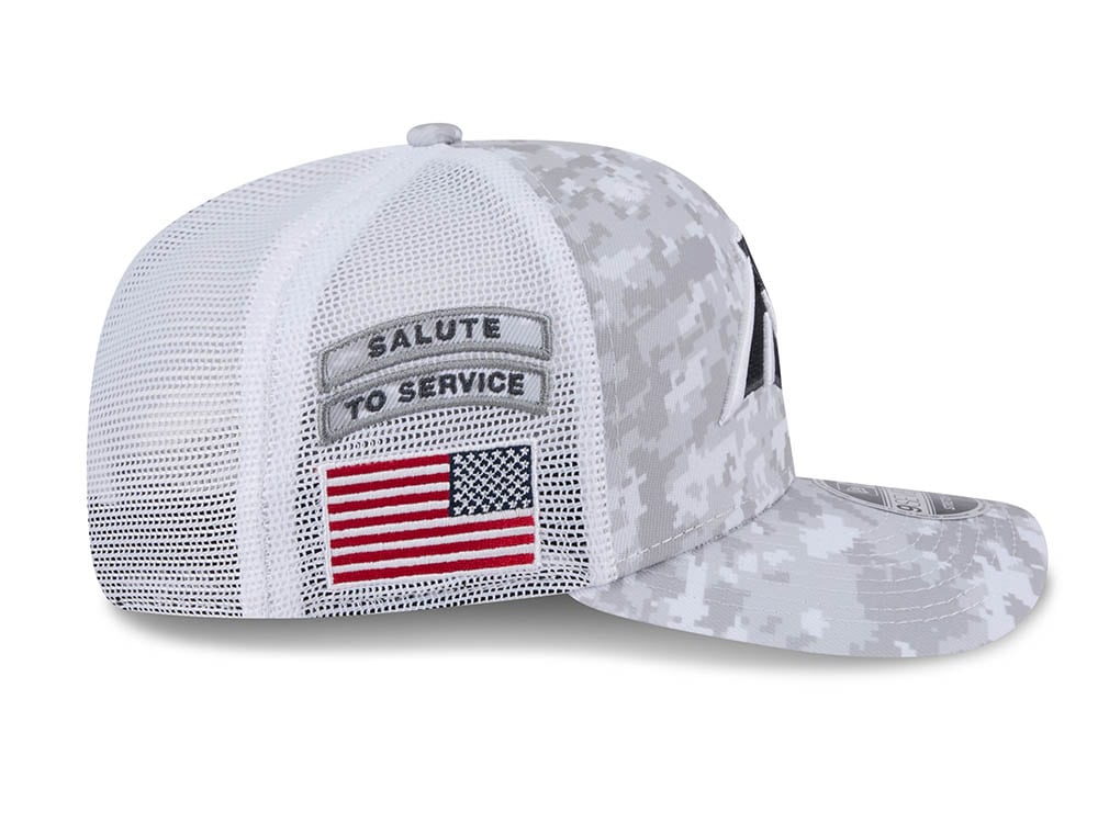 New Era Carolina Panthers Digi Camo Salute to Service 2024 Trucker 9Seventy Snapback Gorra