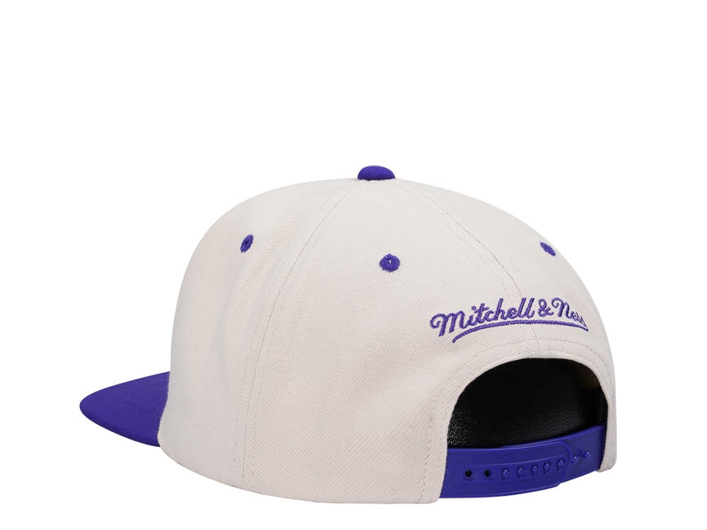 Mitchell & Ness Milwaukee Bucks Sail Off White Two Tone Snapback Gorra