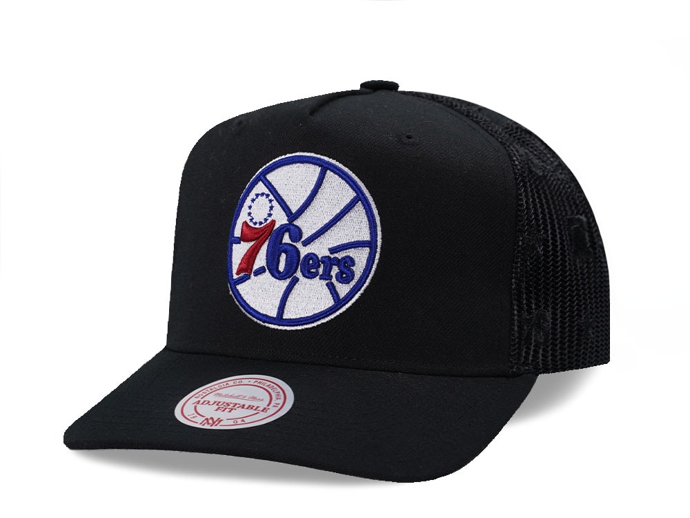 Mitchell & Ness Philadelphia 76ers Black Monogram Trucker Edition Snapback Gorra