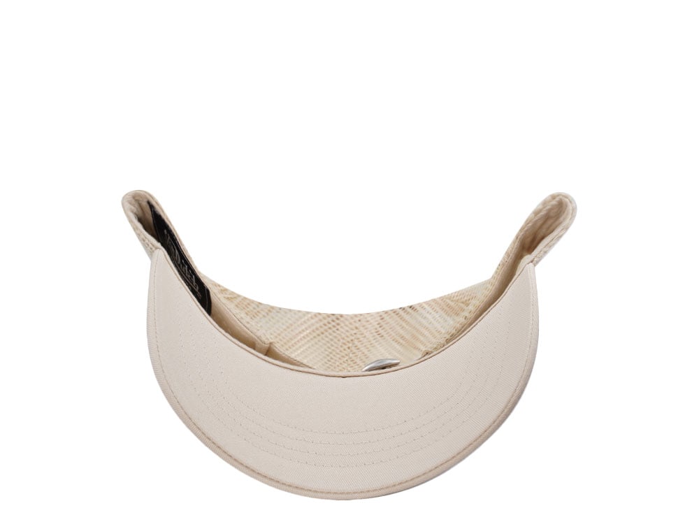 Von Dutch Oval Patch Beige Trucker Strapback Gorra