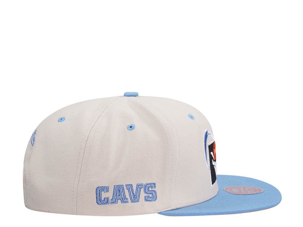 Mitchell & Ness Cleveland Cavaliers Sail Off White Two Tone Snapback Gorra