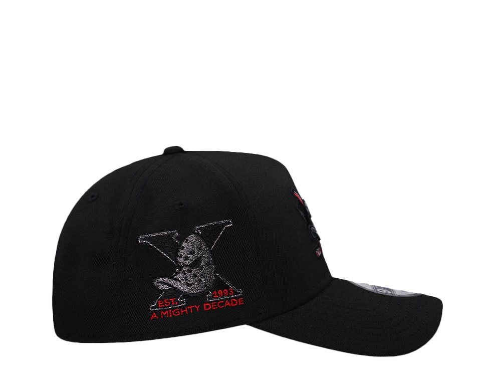 New Era Anaheim Ducks 10th Anniversary Metallic Blackout Red Edition 9Forty A Frame Snapback Gorra