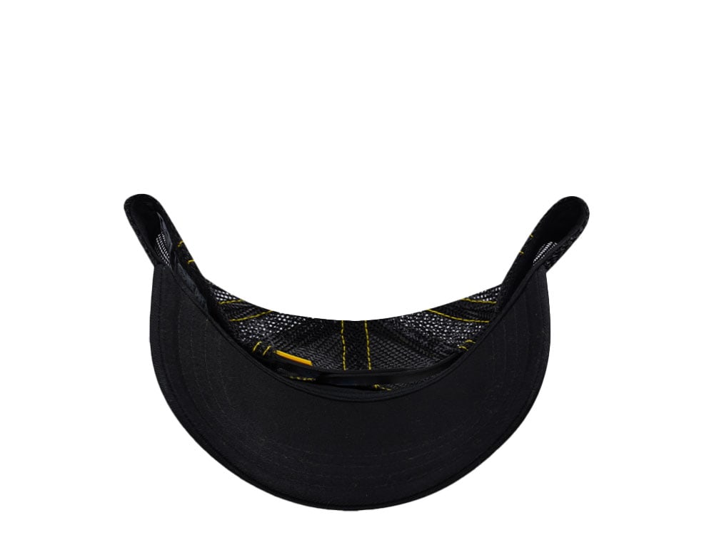 Capslab One Piece Straw Hat Crew Flag Black Trucker Snapback Gorra