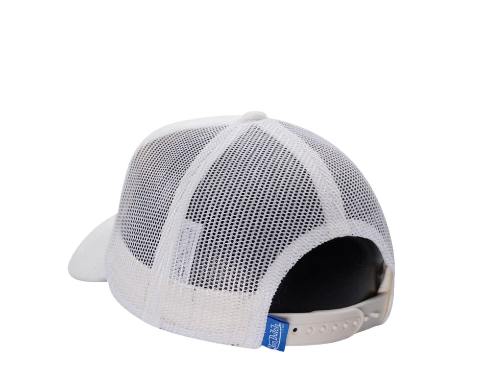 Von Dutch Oval Patch White Velour Edition Trucker Snapback Gorra