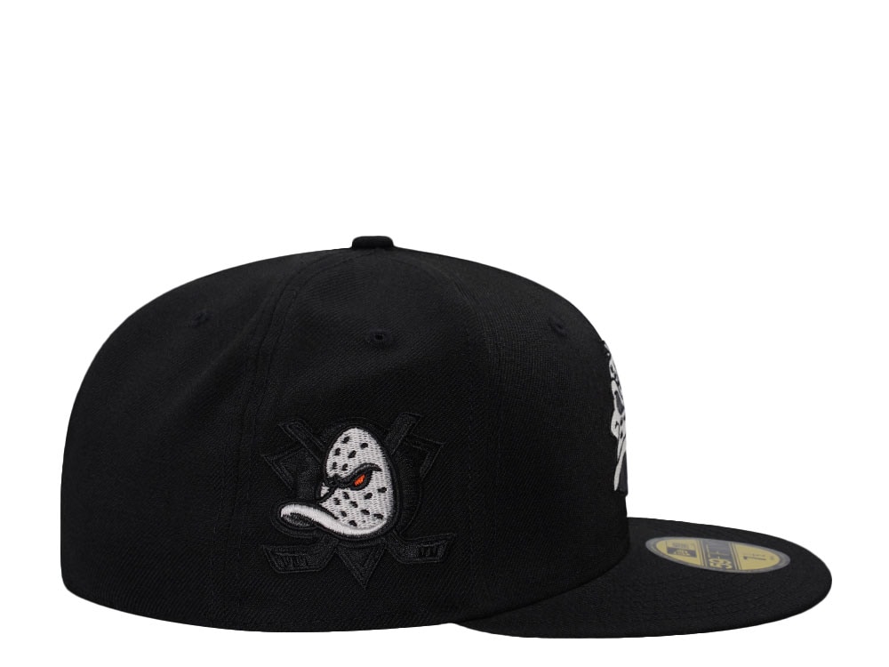 New Era Anaheim Ducks Blackout Glow Wool Edition 59Fifty Fitted Gorra