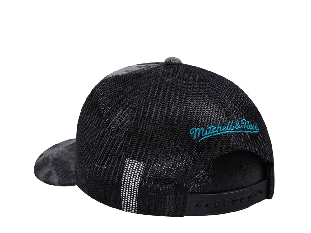 Mitchell & Ness Charlotte Hornets Burnt Ends Black Trucker Snapback Gorra