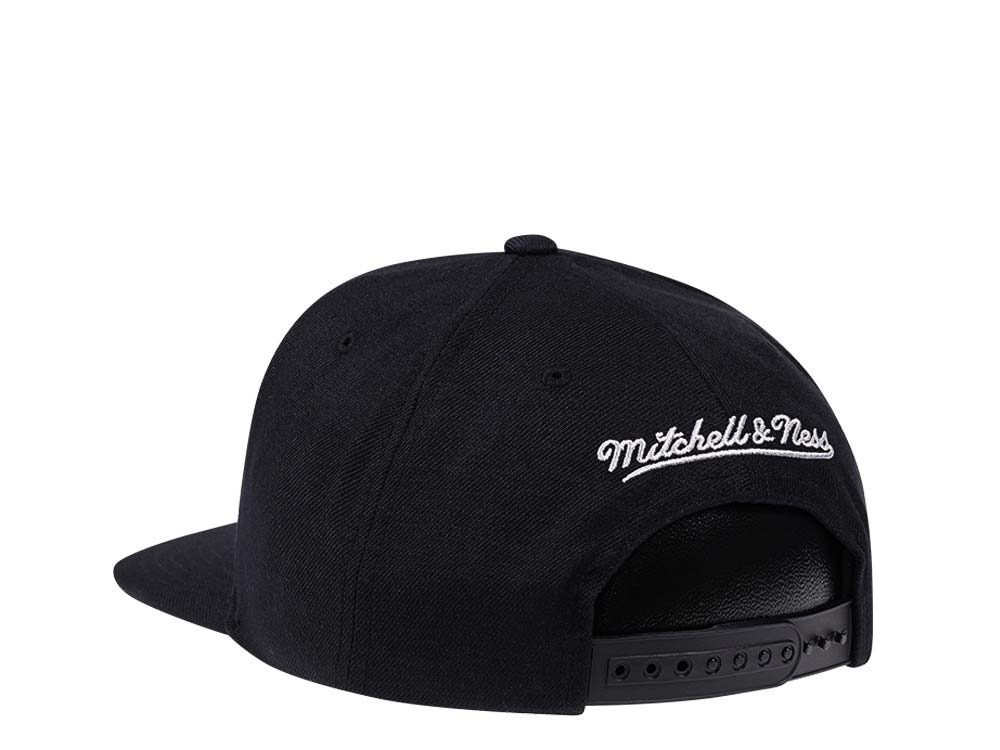 Mitchell & Ness Toronto Raptors Black Zig Zag Satin Undervisor Snapback Gorra