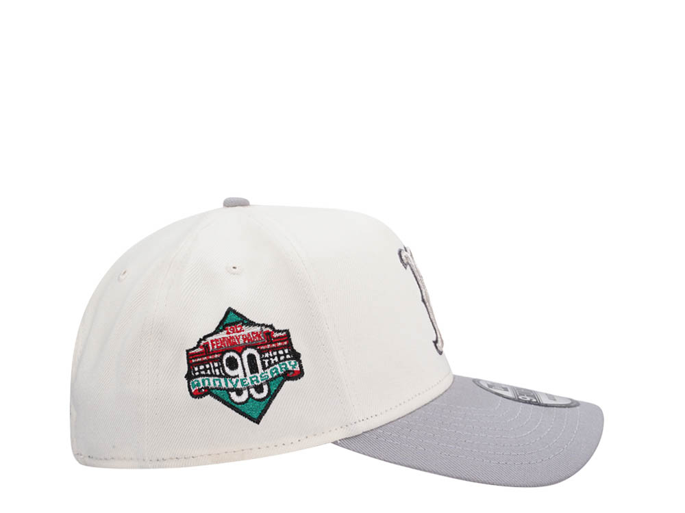 New Era Boston Red Sox 90th Anniversary Chrome Metallic Two Tone Edition 9Forty A Frame Snapback Gorra