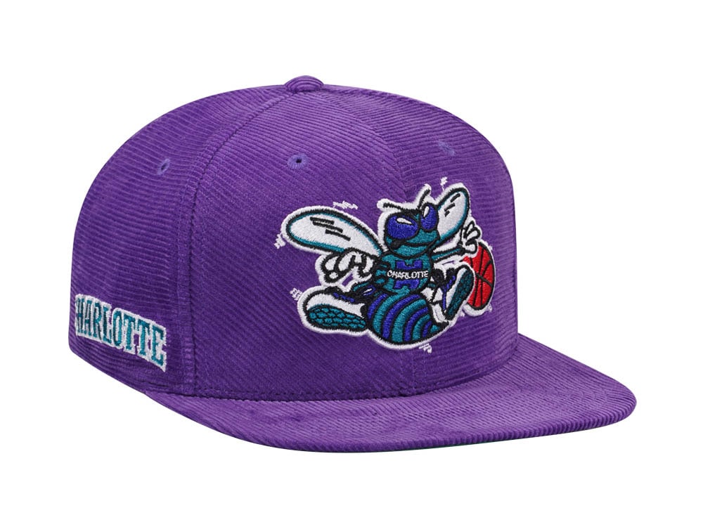 Mitchell & Ness Charlotte Hornets Purple Cord Hardwood Classic Snapback Gorra