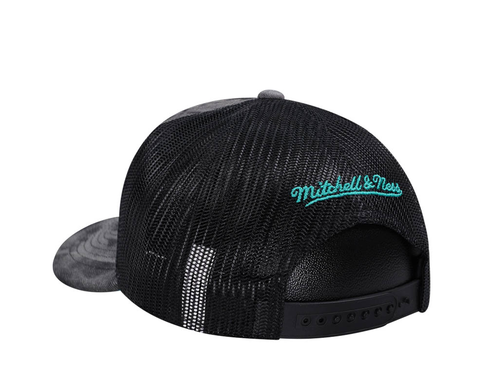 Mitchell & Ness Vancouver Grizzlies Burnt Ends Black Trucker Snapback Gorra