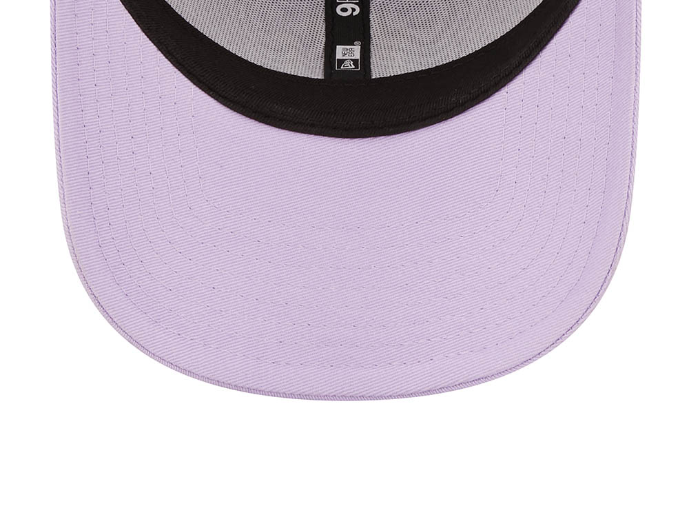 New Era New York Yankees League Essentials Lavender 9Forty Strapback Gorra