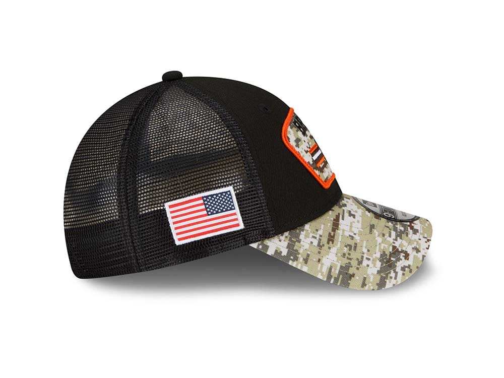 New Era Cleveland Browns Salute to Service 21 9Forty Trucker Snapback Gorra