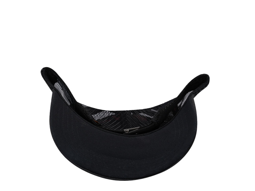 Von Dutch Screen Print Black Trucker Edition Strapback Gorra