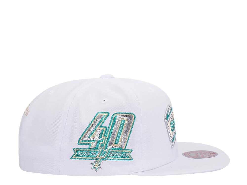 Mitchell & Ness San Antonio Spurs 40th Anniversary Winter White Hardwood Classic Snapback Gorra