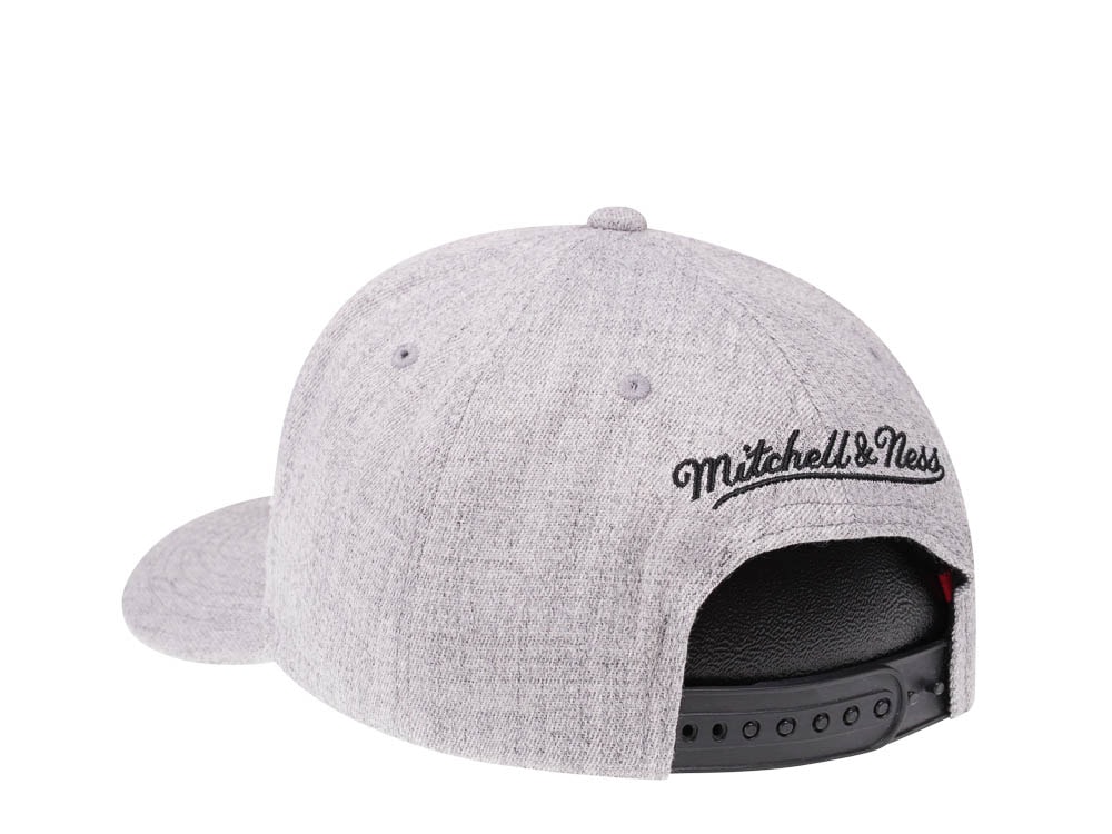 Mitchell & Ness Brooklyn Nets Heather Gray Red Line Solid Flex Snapback Gorra