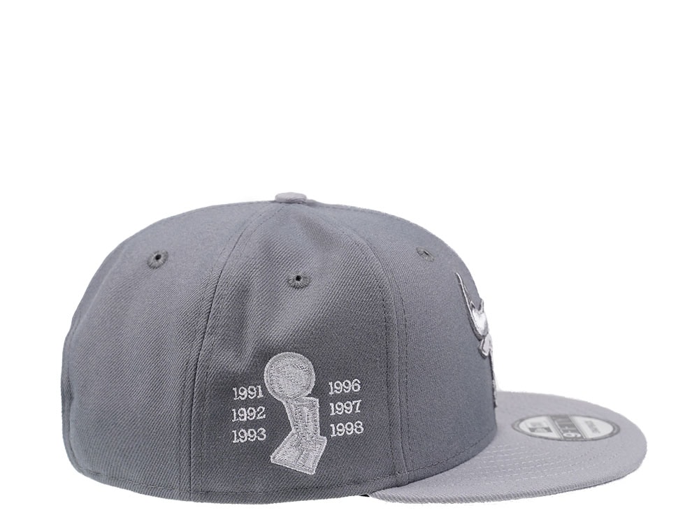 New Era Chicago Bulls 6x Champions Edition 9Fifty Snapback Gorra