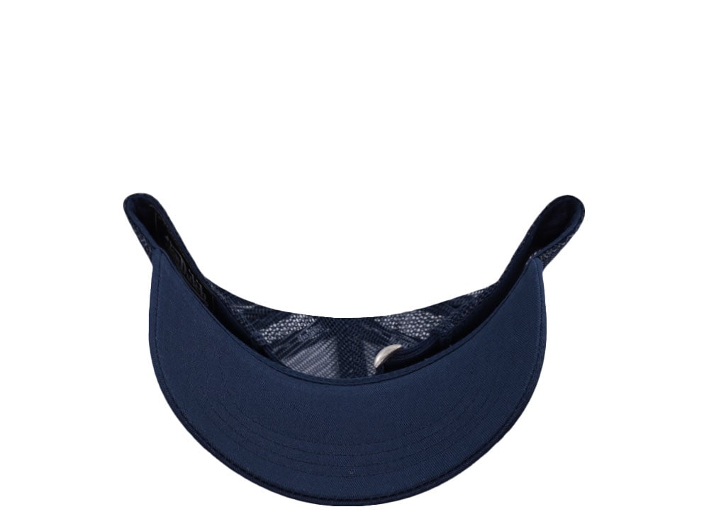 Von Dutch Oval Patch Navy Trucker Strapback Gorra