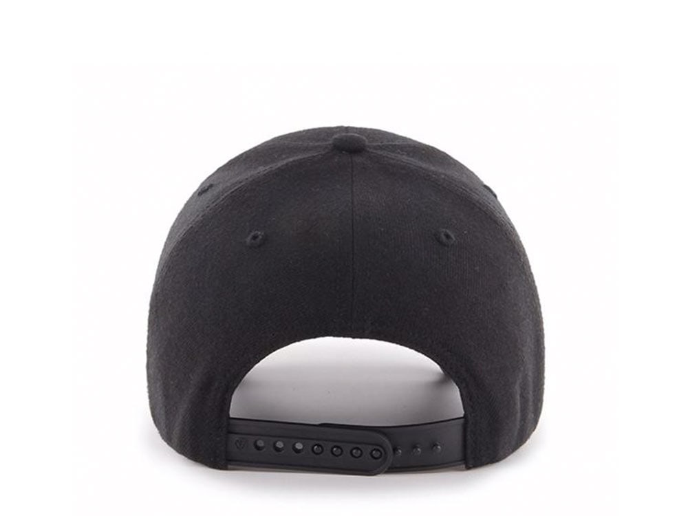 47Brand Atlanta Braves Black on Black Classic Snapback Gorra