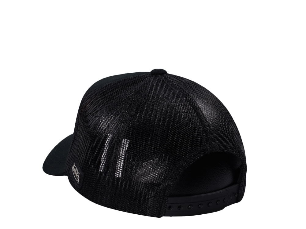 Von Dutch Script Black Trucker Snapback Gorra
