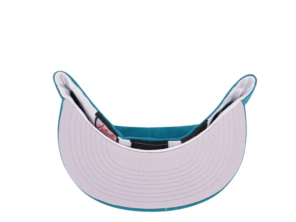 Good Hats Killer Bees Teal Edition Fitted Gorra