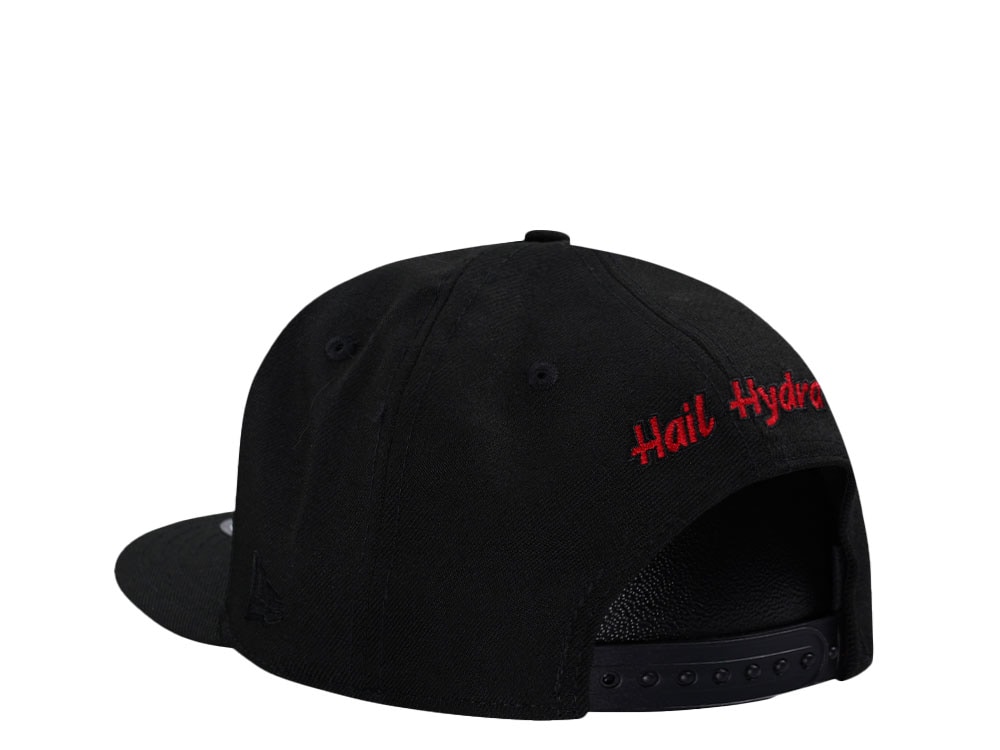 New Era Hydra Black and Red Edition 9Fifty Snapback Gorra