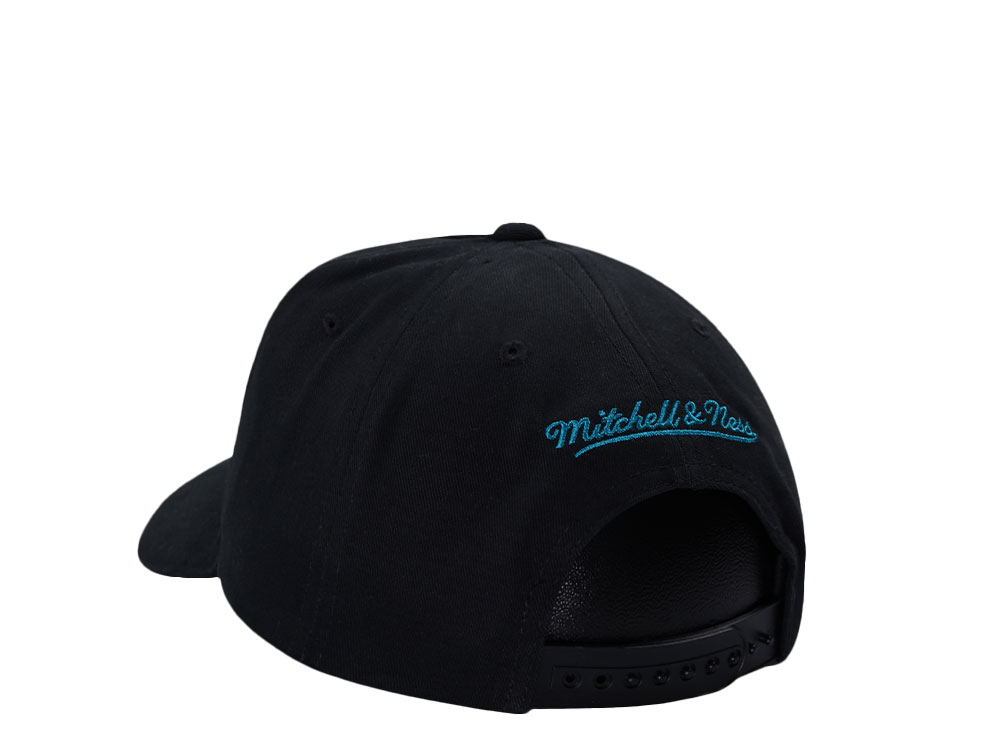 Mitchell & Ness Charlotte Hornets Black Pro Pinch Fit Snapback Gorra