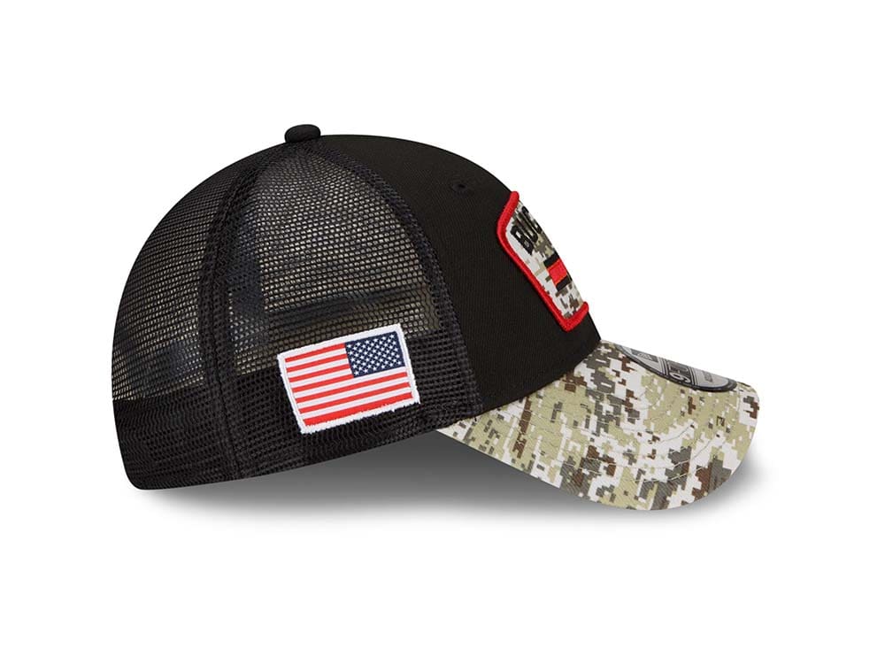 New Era Tampa Bay Buccaneers Salute to Service 21 9Forty Trucker Snapback Gorra