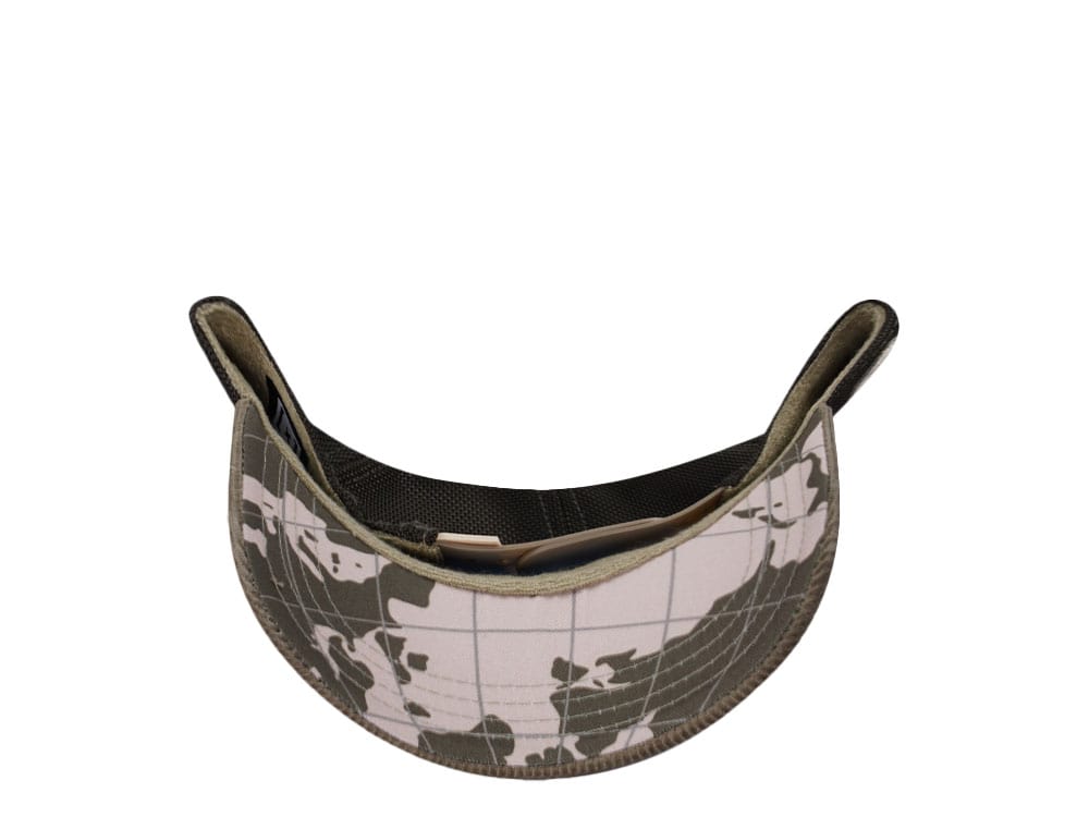 Capslab Superman World Beige Trucker Snapback Gorra