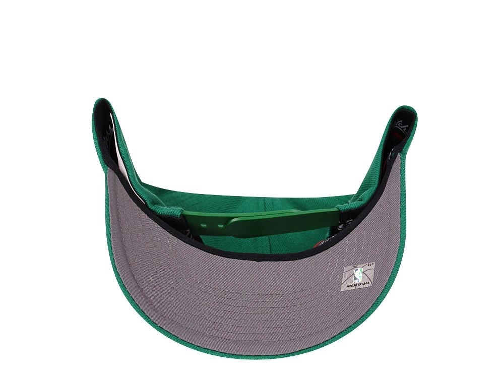 Mitchell & Ness Boston Celtics Team Ground Red Line Solid Flex Snapback Gorra