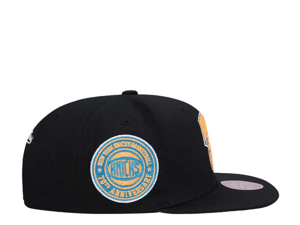 Mitchell & Ness New York Knicks 70th Anniversary Neon Tropical Hardwood Classic Snapback Gorra