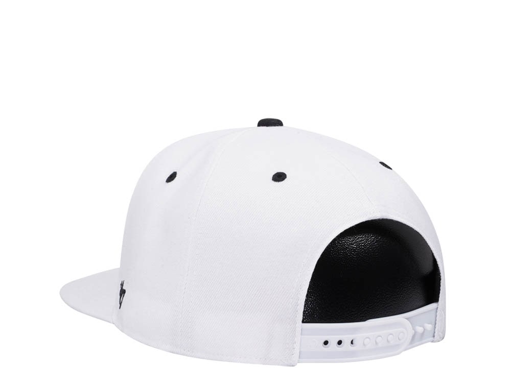 47Brand Boston Bruins White Crosstown Pop Captain Snapback Gorra