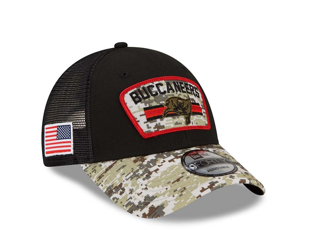 New Era Tampa Bay Buccaneers Salute to Service 21 9Forty Trucker Snapback Gorra