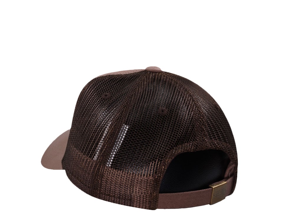 Von Dutch Oval Patch Brown Trucker Strapback Gorra