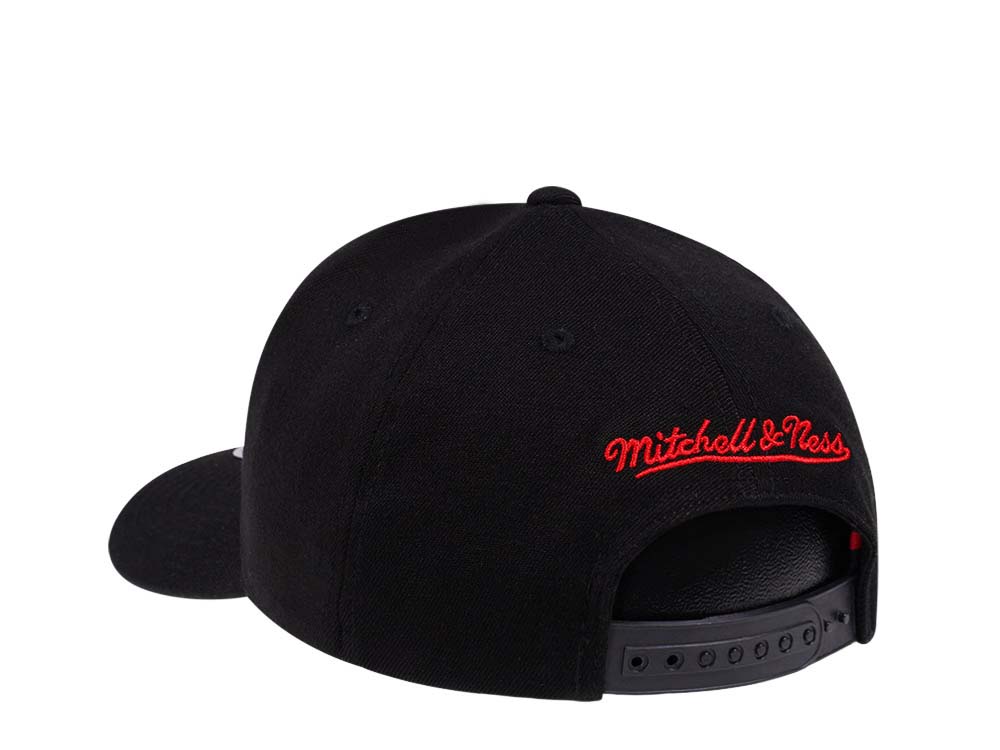 Mitchell & Ness Toronto Raptors Team Ground Red Line Flex Snapback Gorra