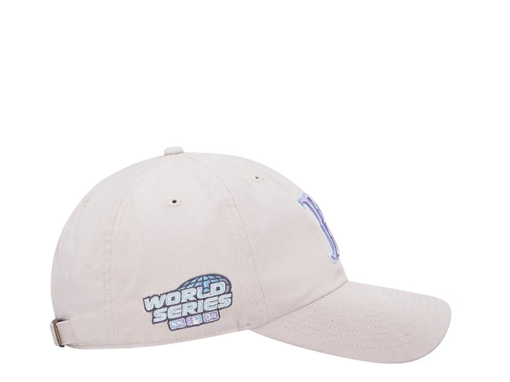 47Brand Boston Red Sox World Series 2004 Bone Double Under Clean Up Strapback Gorra