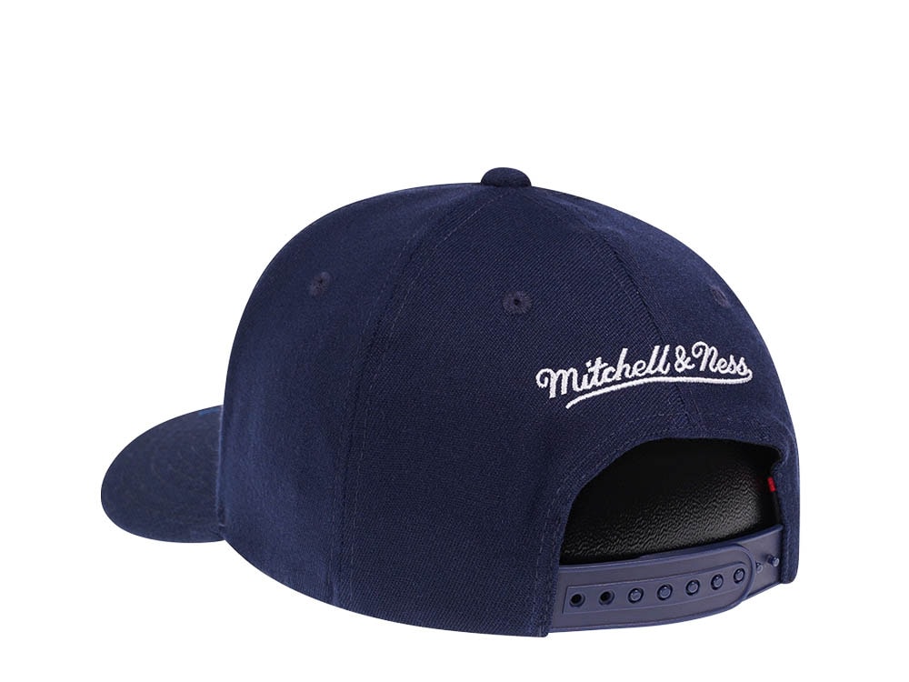 Mitchell & Ness Brooklyn Nets Team Ground Red Line Solid Flex Snapback Gorra