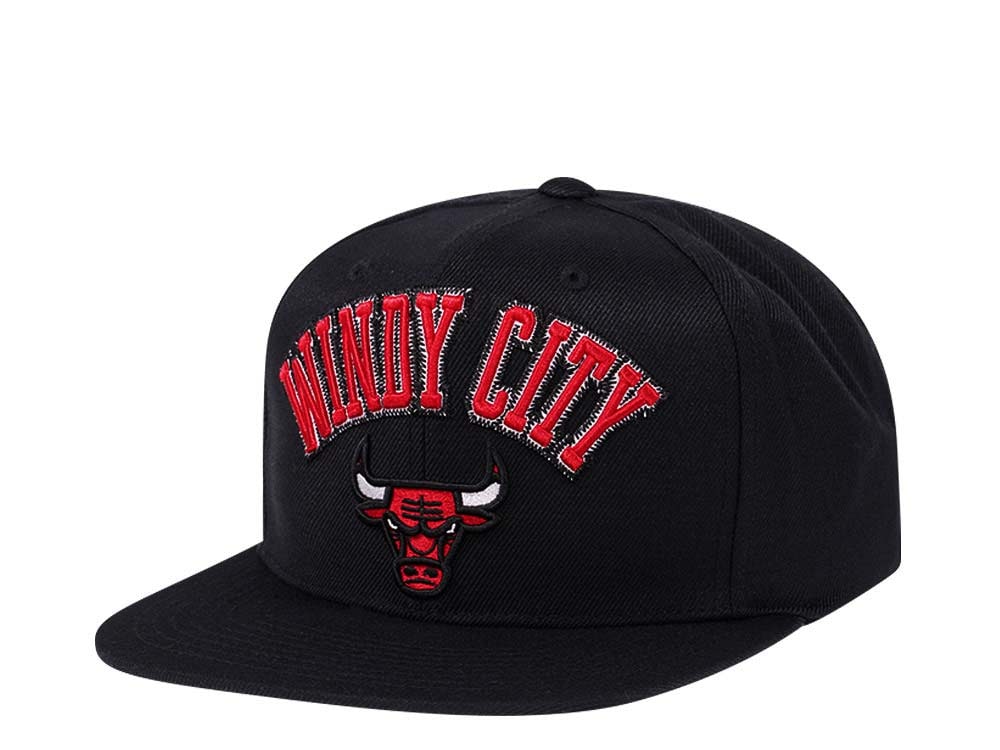 Mitchell & Ness Chicago Bulls Black Zig Zag Satin Undervisor Snapback Gorra