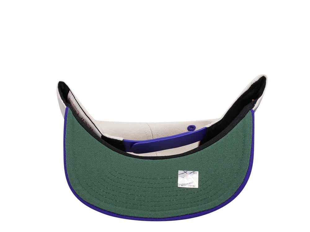 Mitchell & Ness Milwaukee Bucks Sail Off White Two Tone Snapback Gorra