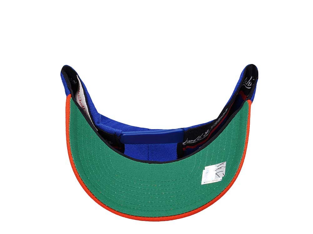 Mitchell & Ness New York Knicks Team Two Tone 2.0 Hardwood Classic Red Flex Snapback Gorra