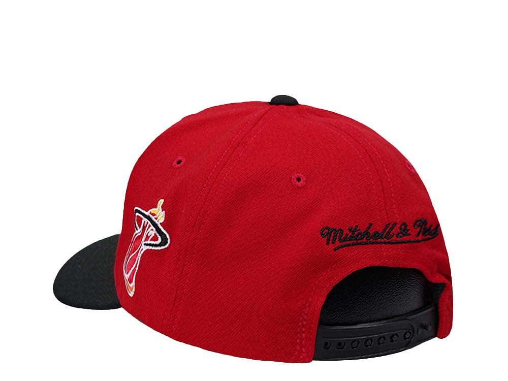 Mitchell & Ness Miami Heat Shredder Stretch Hardwood Classic Red Flex Snapback Gorra